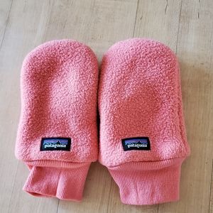 Patagonia toddler mittens